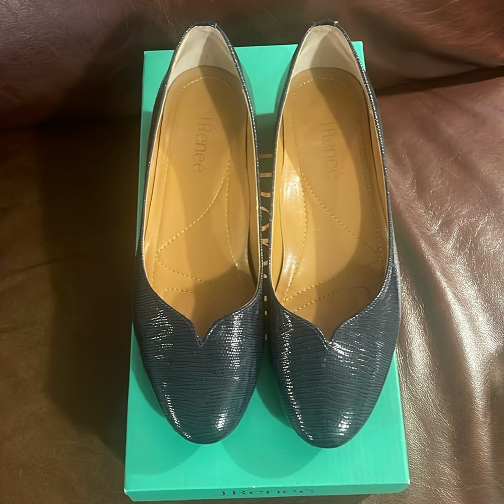 J. Renee’ Navy Patent Shoes -Size 71/2